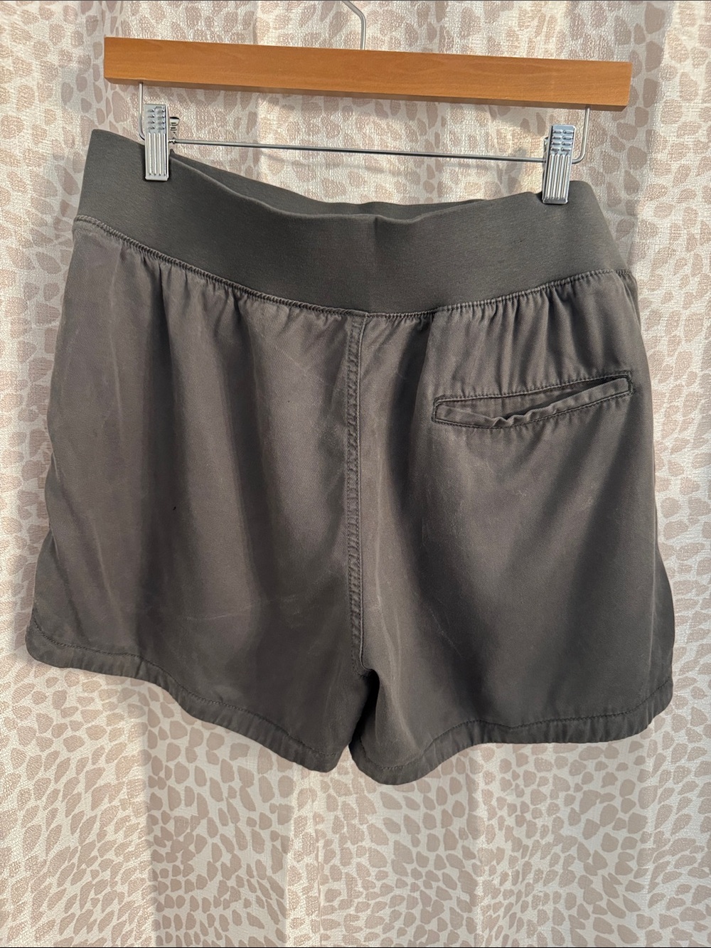 Everyday Women's Athletic Pull-On Shorts — olive green & khaki BUNDLE - Picture 5 of 11